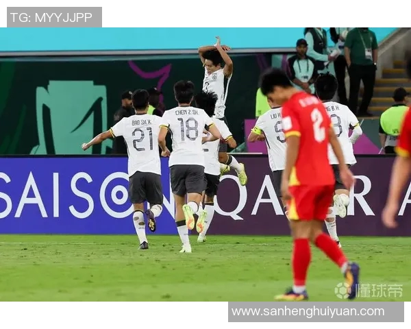 余望在半决赛中精彩抽射助力球队晋级展现出色竞技状态