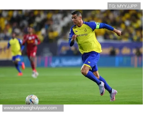 冯劲在关键时刻补射得分助力球队逆转胜利展现出色竞技状态 冯劲在关键时刻补射得分助力球队逆转胜利展现出色竞技状态