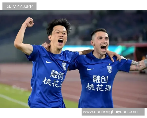 中超赛场上斯坦丘闪耀光芒助力球队夺冠展现超强实力与团队精神